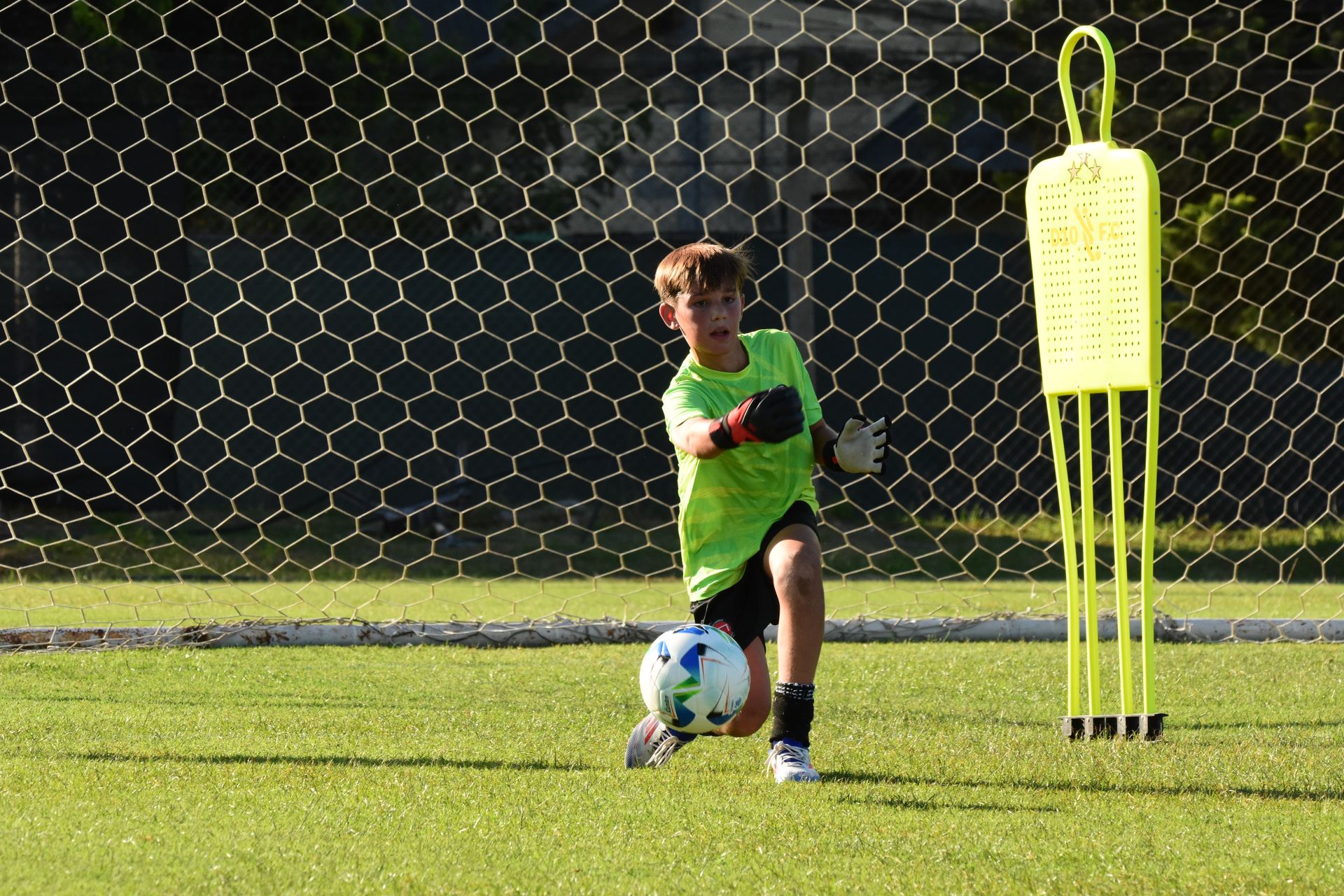 Entrenamiento de arqueros en la Academia Marcelo Barovero