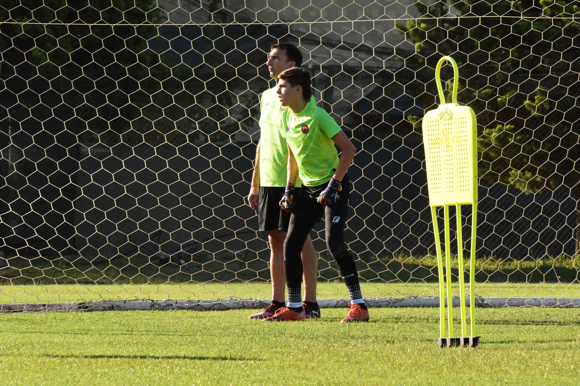 Entrenamiento de arqueros en la Academia Marcelo Barovero